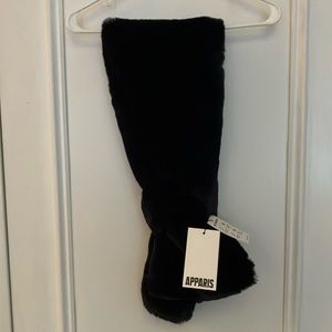 APPARIS Dark Navy fake fur scarf